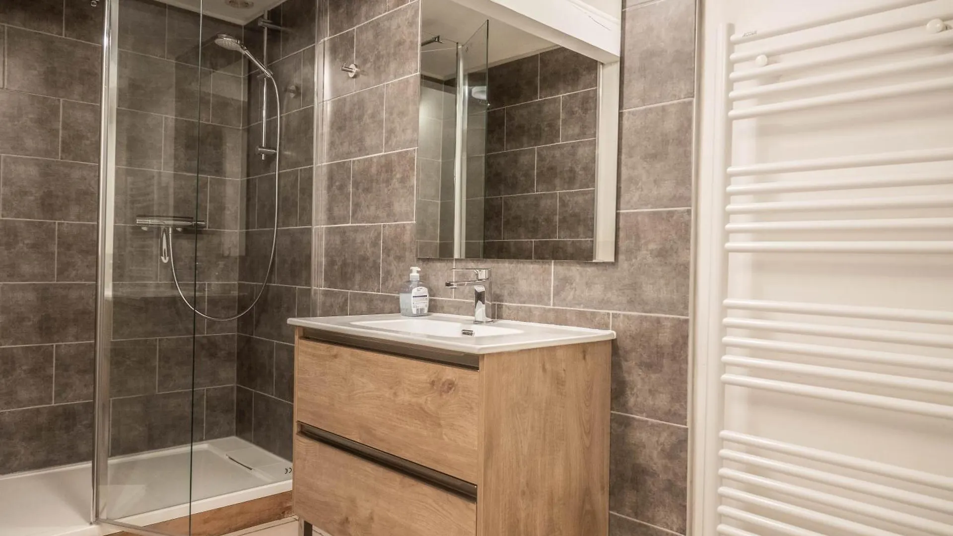 Rives De Bourges Apartment Burzet 0*,