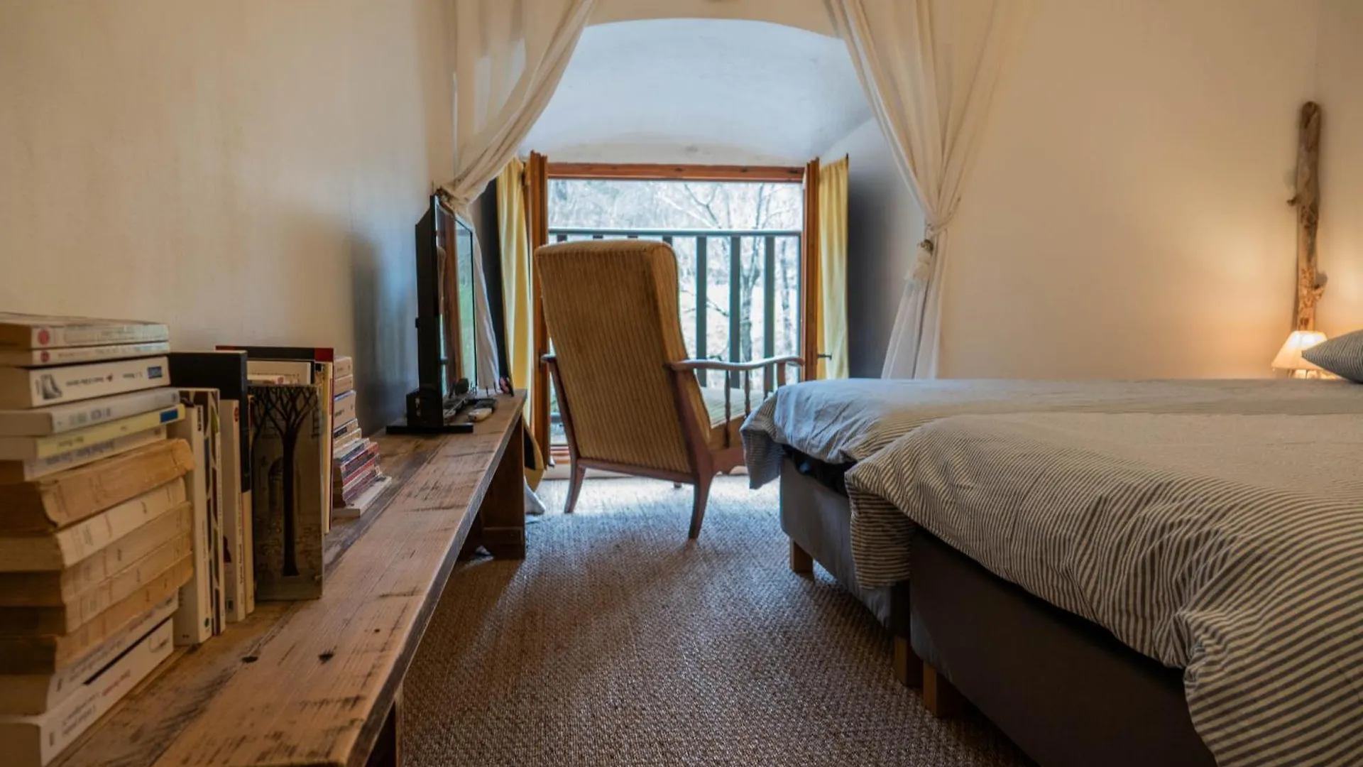 Rives De Bourges Apartment Burzet