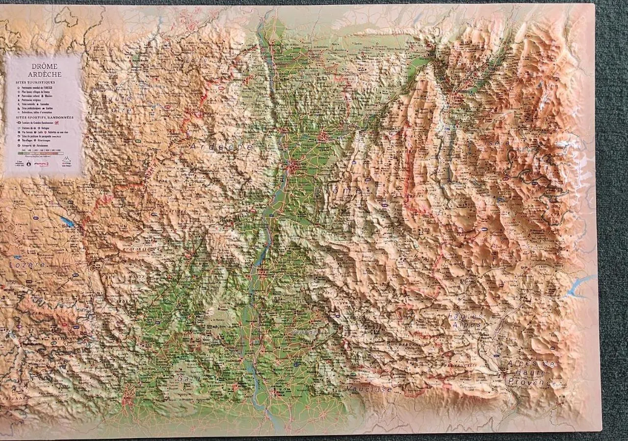 BurzetRives De Bourges公寓
