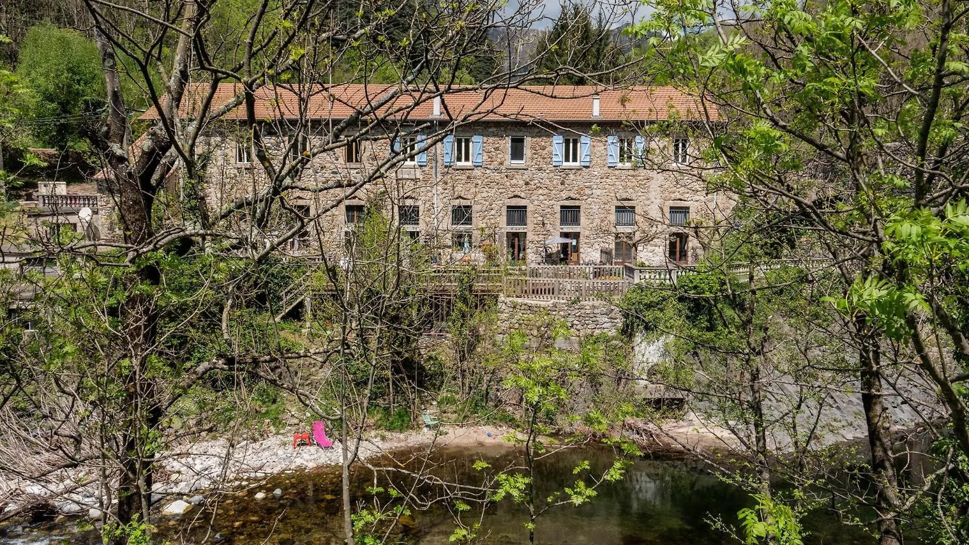 BurzetRives De Bourges公寓